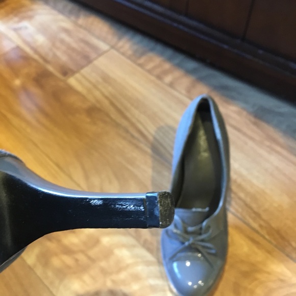 Grey heels - Picture 6 of 7